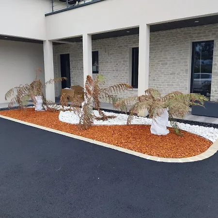 Nolemma Partagee - Honfleur By Lesgitesnolemma