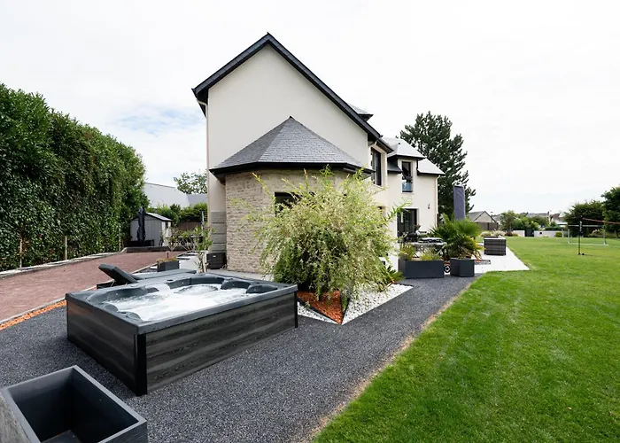 Nolemma Partagee - Honfleur By Lesgitesnolemma Équemauville