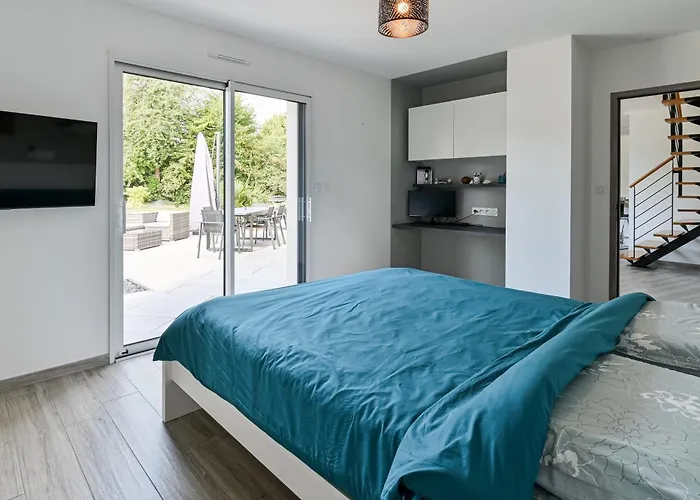 Nolemma Partagee - Honfleur By Lesgitesnolemma